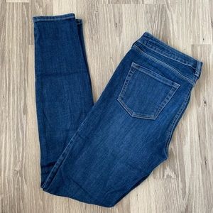 Bullhead Medium wash mid rise skinny jeans